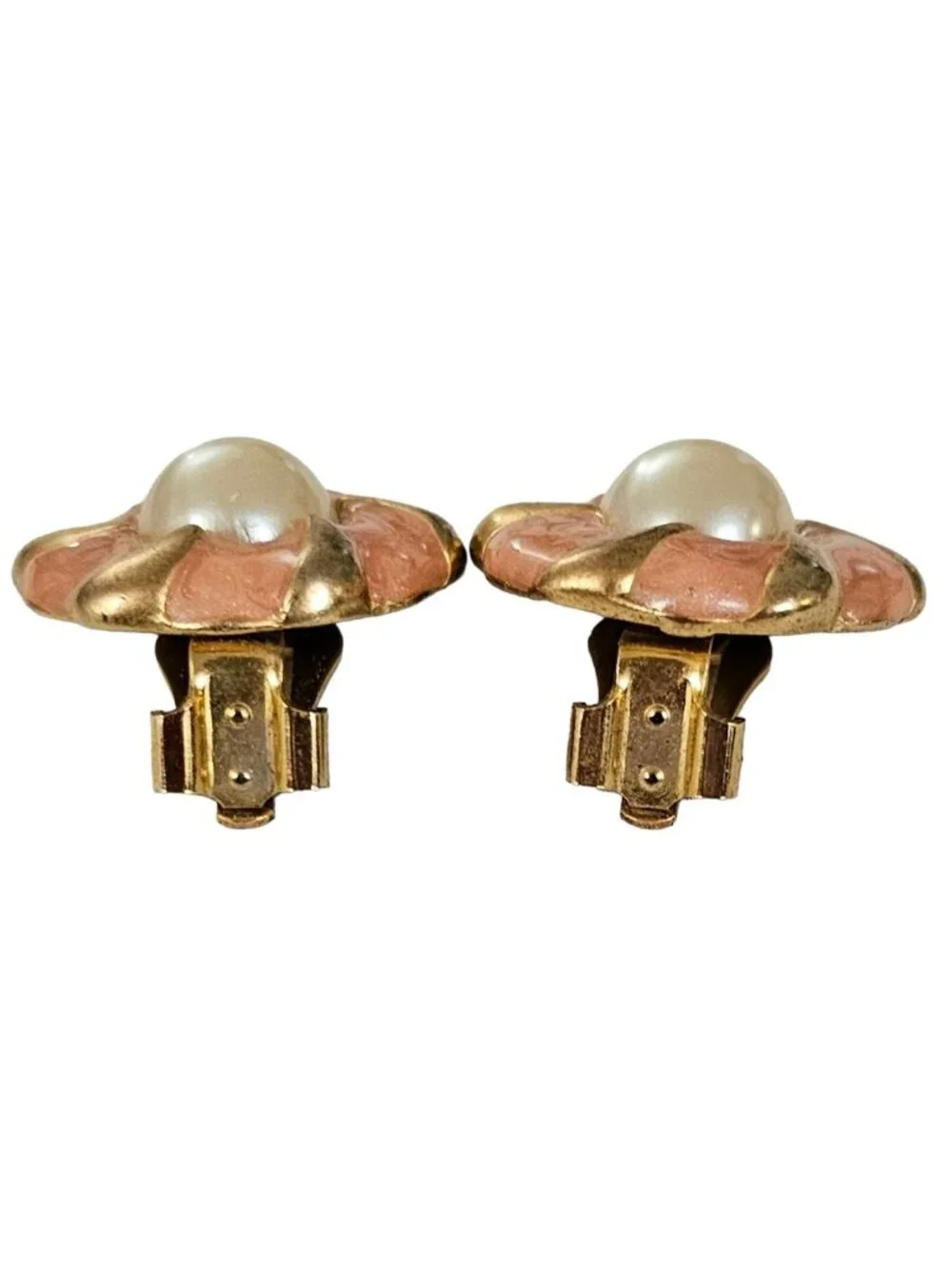 Unbranded lustrous 18k